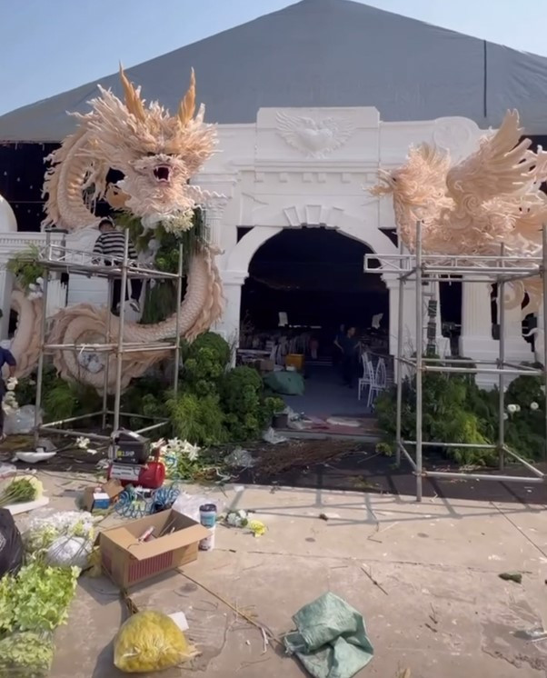 Rạp cưới quy mô nhất nhì làng bóng của cầu thủ Đức Huy và nữ MC nổi tiếng showbiz  - Ảnh 1.