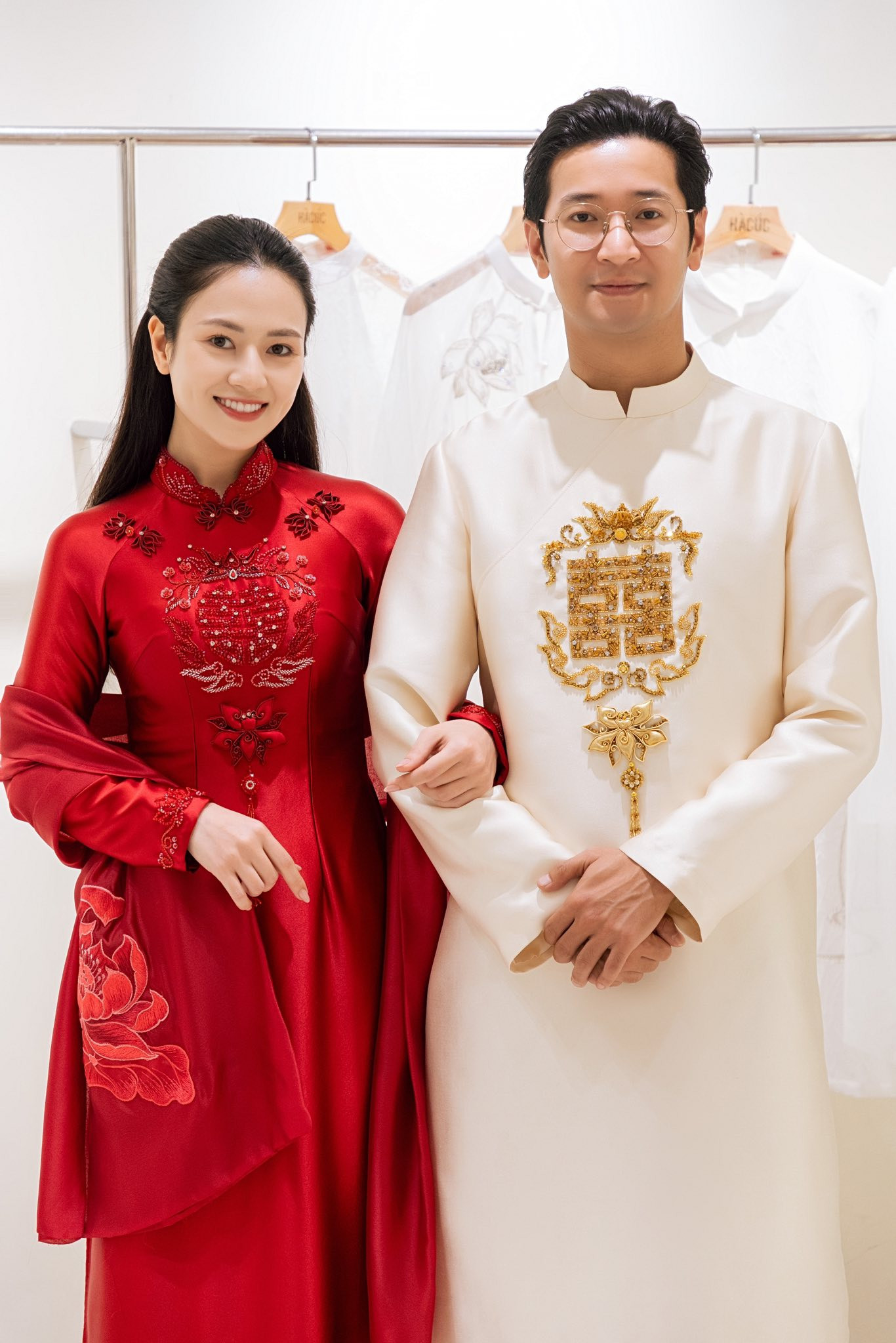 Việt Hoa xinh đẹp trong lễ ăn hỏi - Ảnh 5.