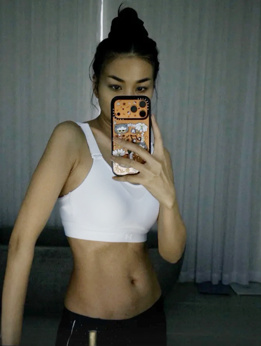 Hé lộ cuộc sống trong biệt thự bề thế rộng 1.000m2 của siêu mẫu sở hữu đôi chân dài cực phẩm- Ảnh 6.