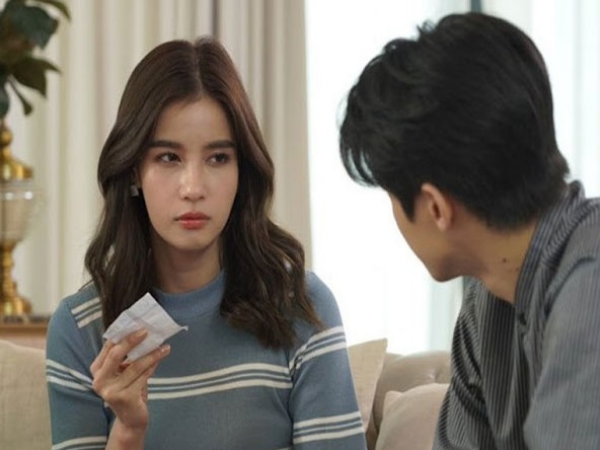 Tận mắt thấy vợ thân mật với đàn ông ngay phòng khách, tôi lại gượng gạo rời đi như một kẻ tội đồ - Ảnh 1