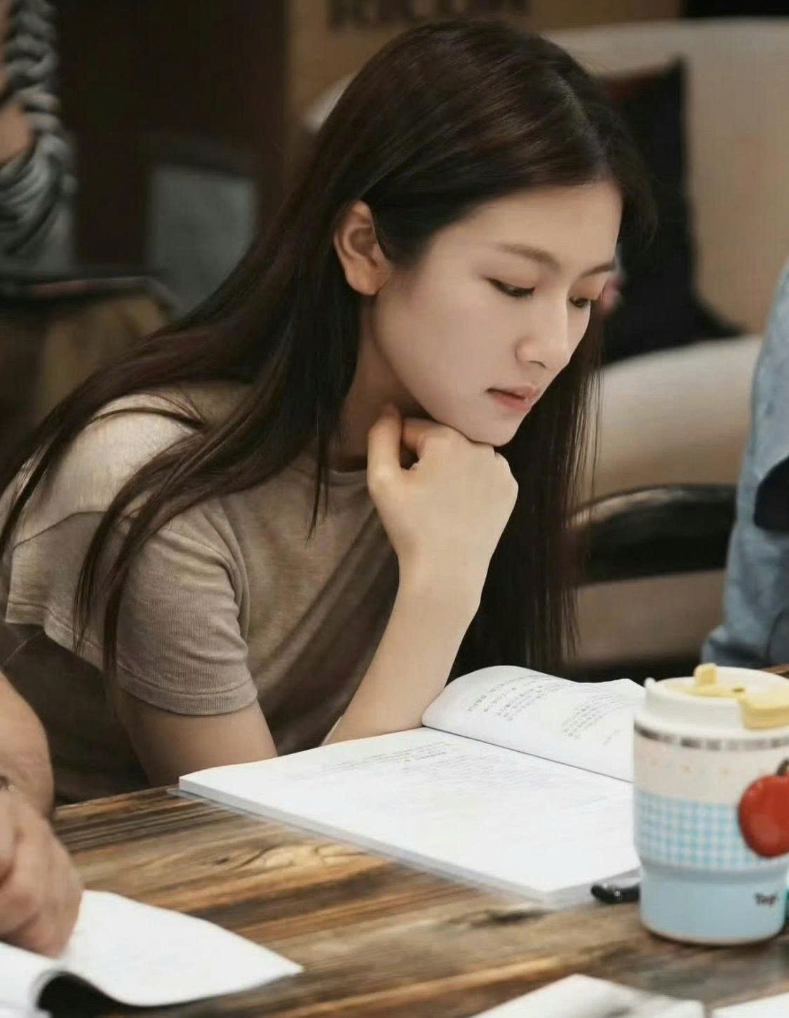 top 10 nu dien vien trung quoc co guong mat moc dep nhat hinh anh 4