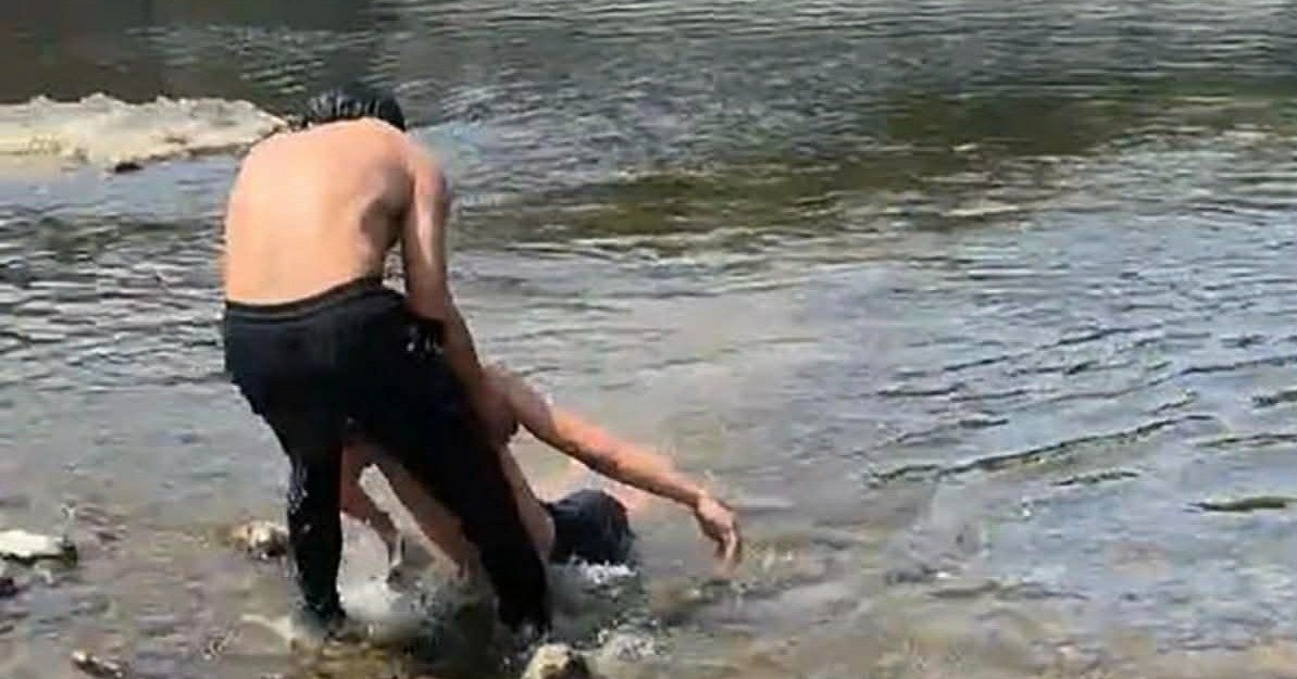 a cứu người.jpeg