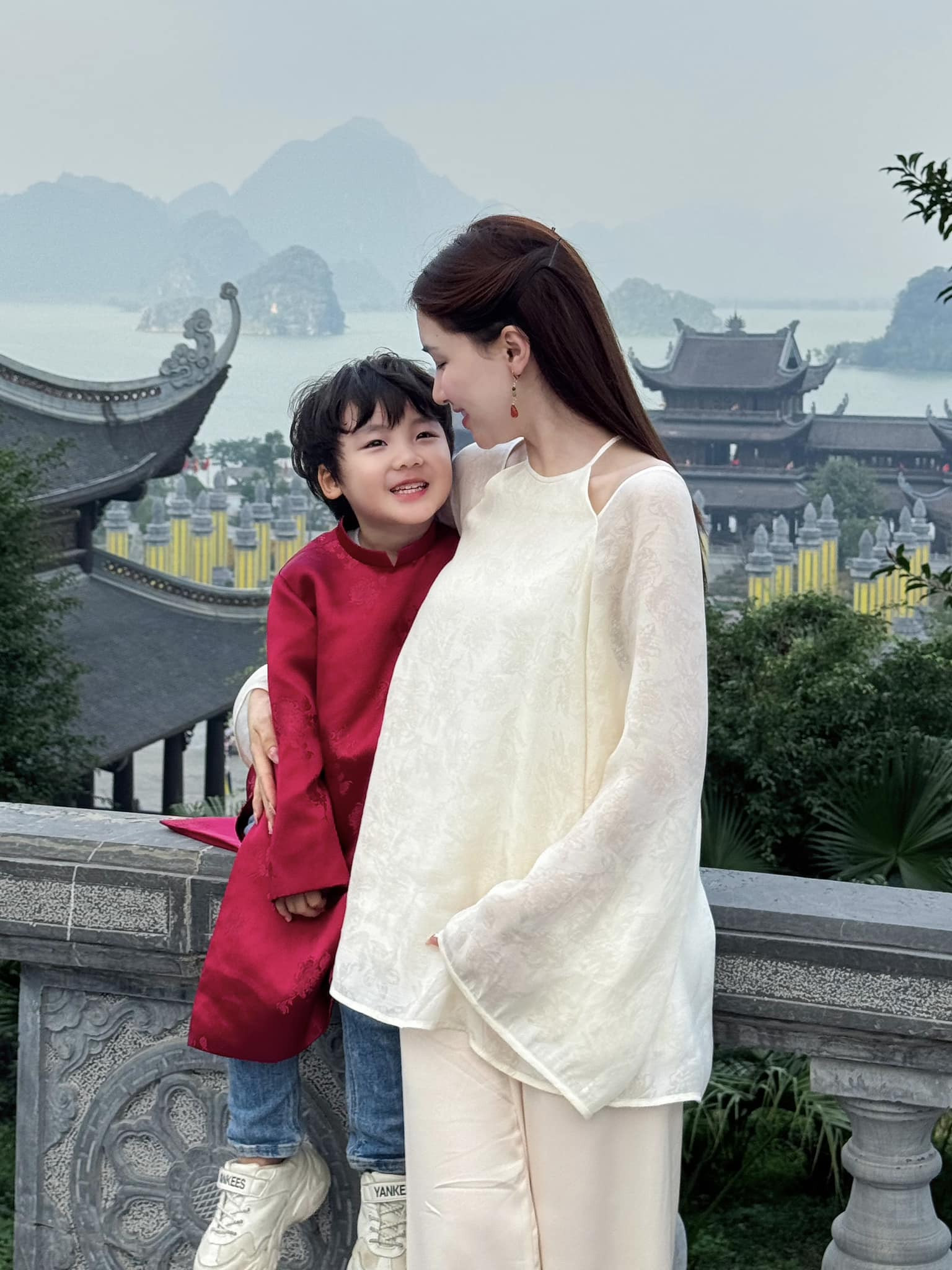 Trước khi công khai chồng là quân nhân, Hòa Minzy làm mẹ đơn thân, nuôi dạy con trai bằng tình yêu và sự tử tế - Ảnh 5.