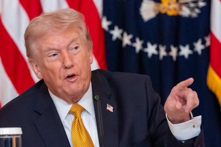 Tổng thống Donald Trump phát biểu tại Phòng Đông của Nhà Trắng, ngày 16/3/2026, ở Washington. (Ảnh AP/Alex Brandon)