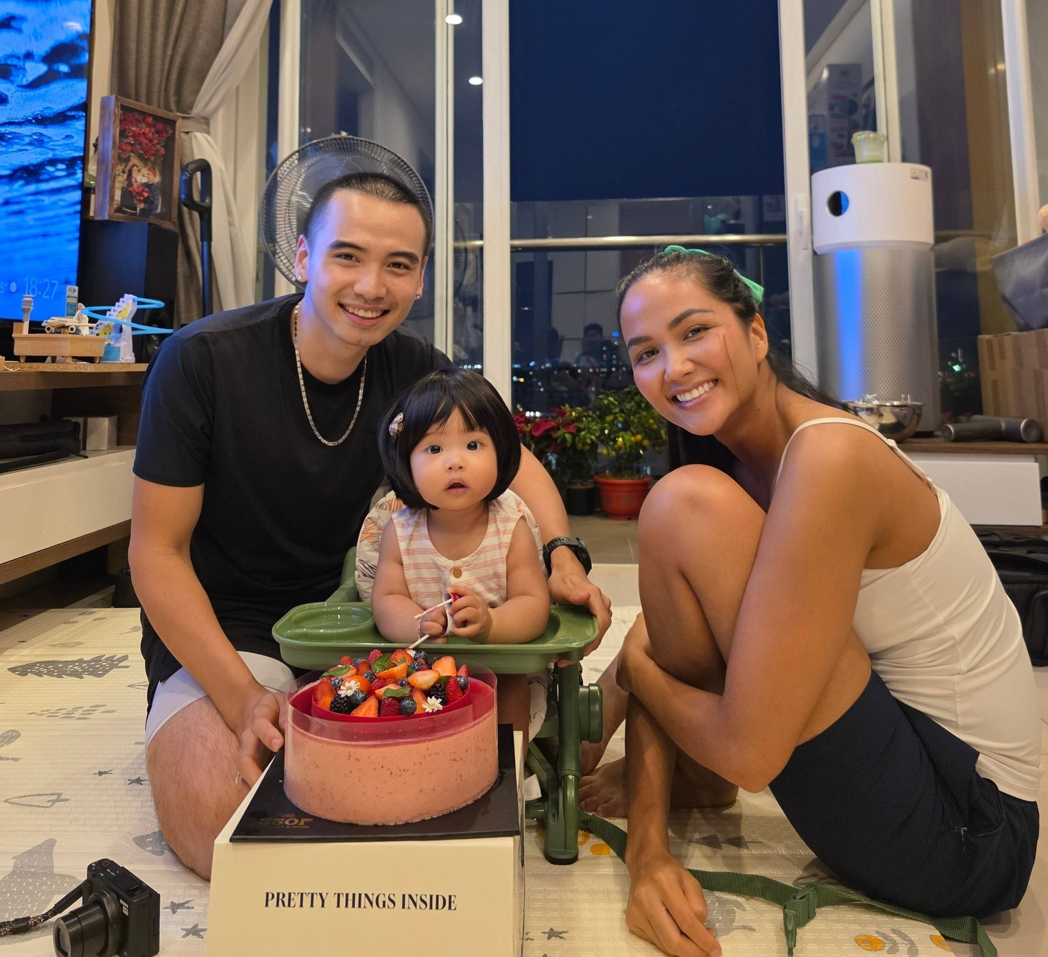 Con gái H'Hen Niê 6 tháng tuổi gây chú ý - Ảnh 4.