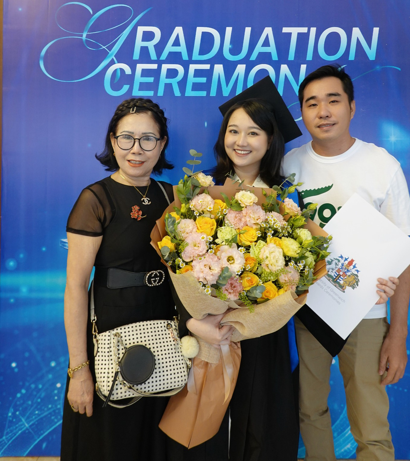 Trúc Anh tốt nghiệp đại học ở tuổi 28: Hành trình vượt khó từ mẹ - Ảnh 2.