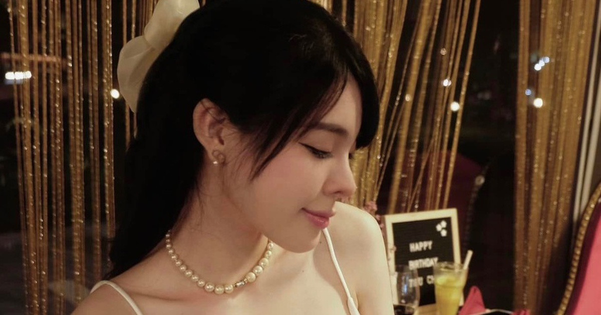 Văn Thanh cầu hôn bạn gái hotgirl trong ngày sinh nhật插图8 Văn Thanh cầu hôn bạn gái hotgirl trong ngày sinh nhật插图8