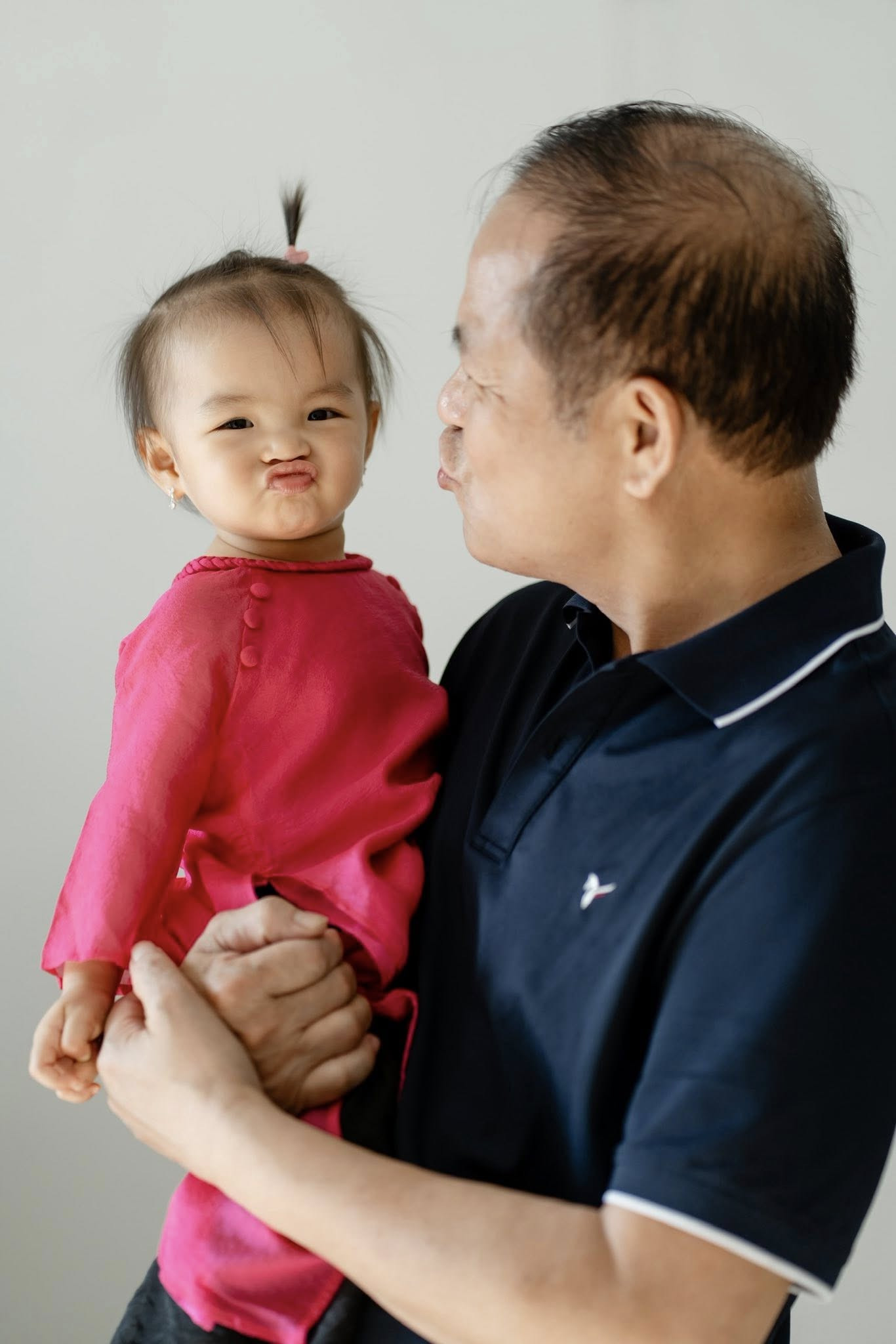 Ảnh 'thùy mị nết na' của Thị Tằm - con gái Thu Quỳnh - Ảnh 7.