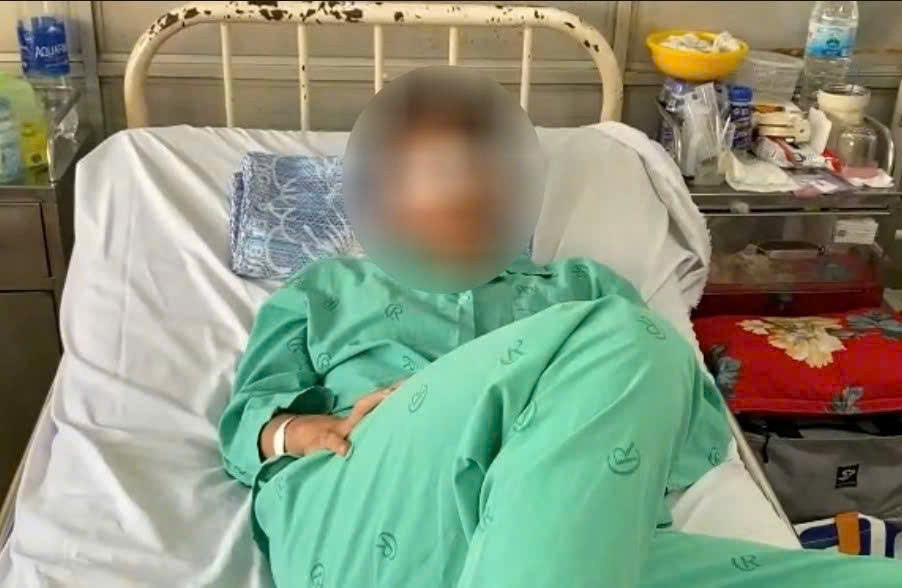 Nam sinh lớp 11 bị đánh hội đồng: Vụ việc nghiêm trọng tại TP . HCM - Ảnh 2.