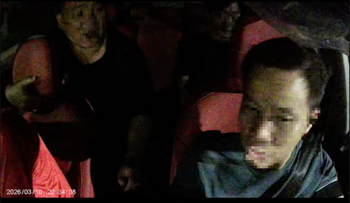 Hình ảnh cắt từ clip vụ việc được đăng tải trên mạng xã hội.