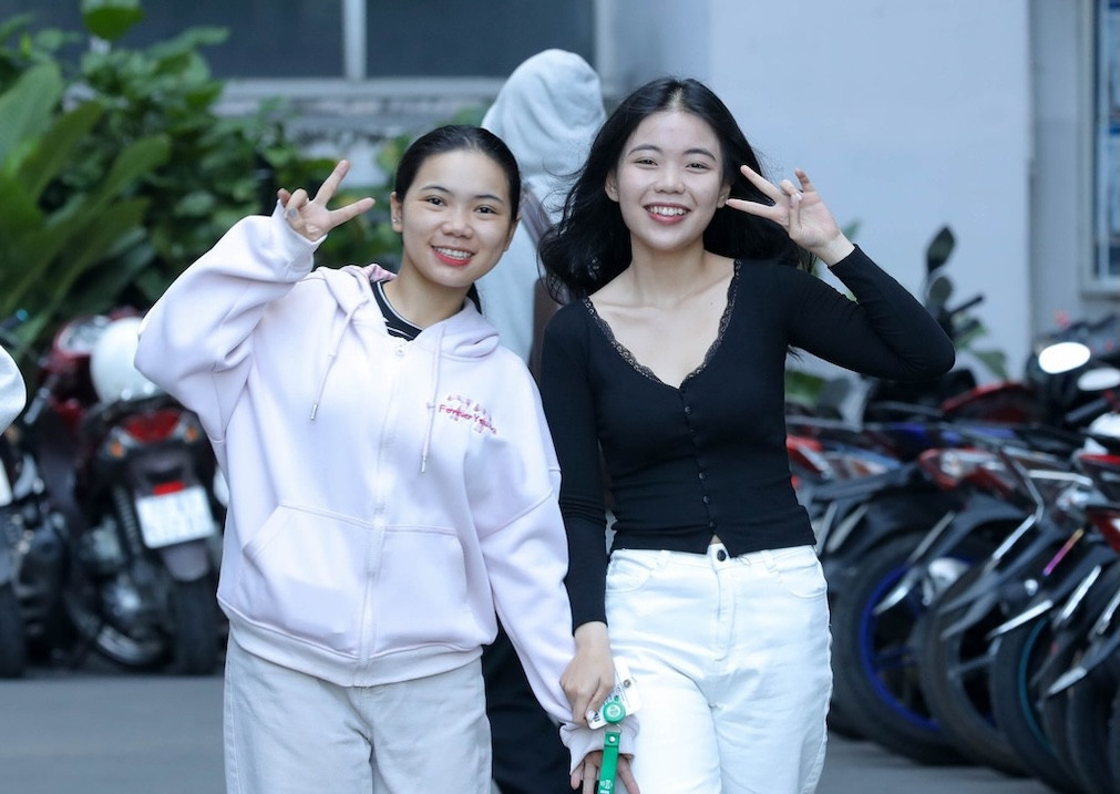 Sinh viên công nghiệp.jpg