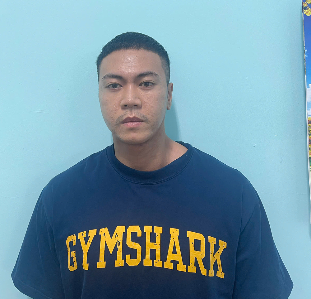 hanh hung nu shipper 2.png