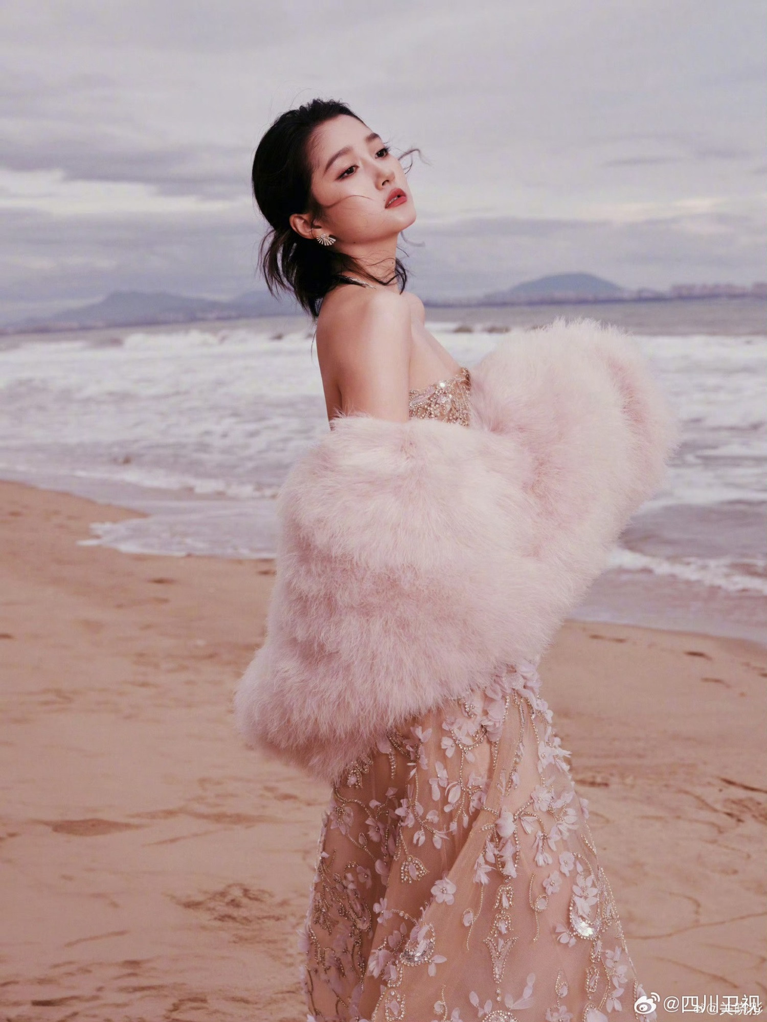 Trúng số độc đắc vào đúng 12h30 trưa mai (22/3/2026), định mệnh an bài, 3 con giáp vận trình như 'cá chép hóa rồng', giàu có lên bất chấp, số đỏ chót như son - Ảnh 3