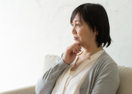 Nhìn ảnh con gái rạng rỡ bên mẹ chồng trên bãi biển, mẹ ruột quyết định không hy sinh thêm lần nào nữa - Ảnh 1.