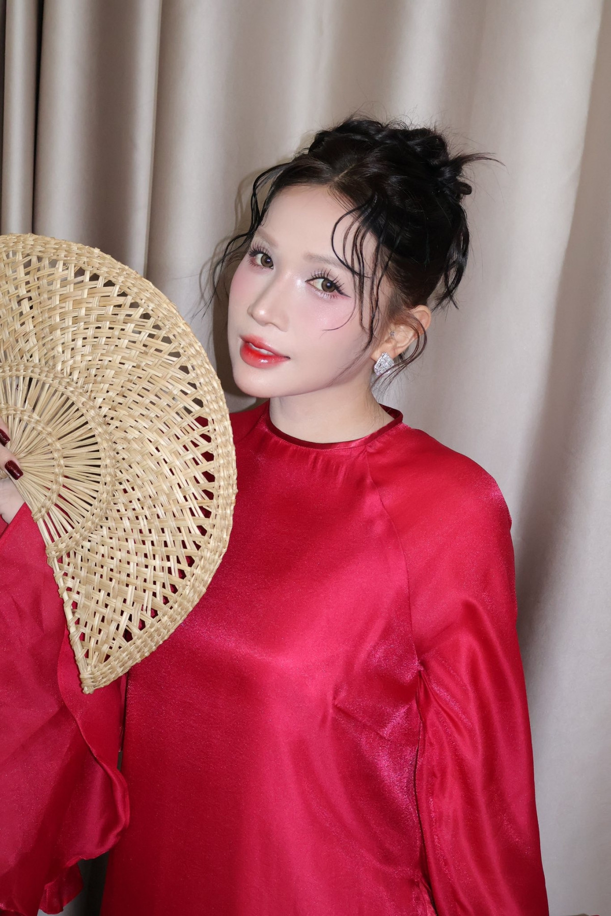 Nhan sắc gợi cảm của nữ chính phim kinh dị 