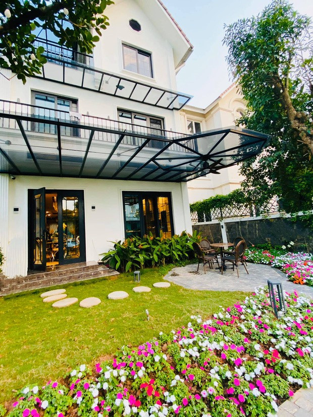 Biệt thự ven hồ xa hoa ven sông gần 60 tỷ của diễn viên Lã Thanh Huyền - Ảnh 3.