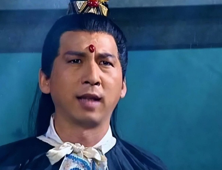 Tào Vinh thủ vai con trai Long Vương trong