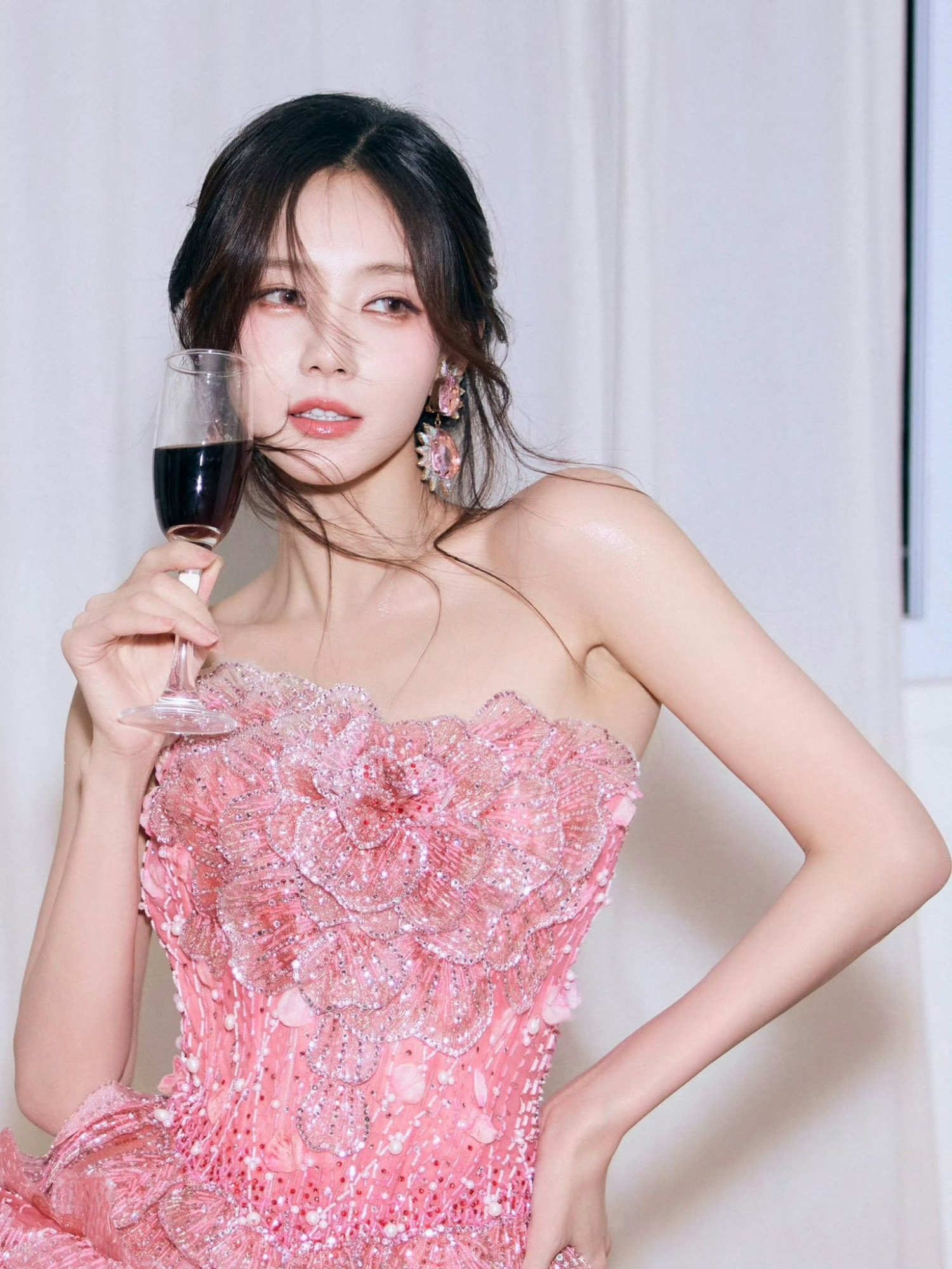 Đúng hôm nay, thứ Ba 24/3/2026, Thần Tài trao túi lộc khủng, 3 con giáp tiền bạc tự ắt đầy tay, công việc suôn sẻ trăm bề, tiêu tiền không phải lo nghĩ - Ảnh 2