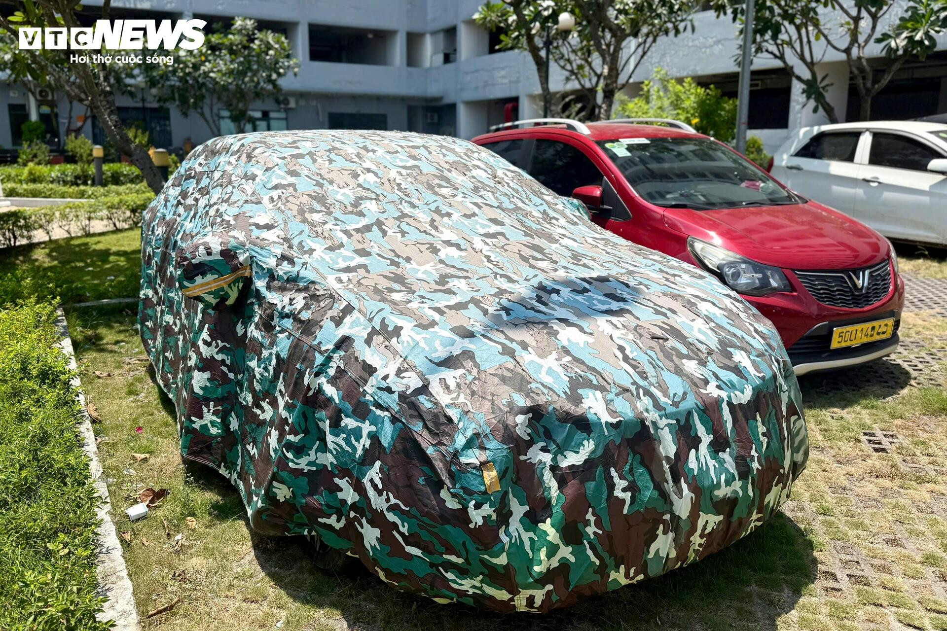 Giá xăng cao, người dân cân nhắc từng lần phải nổ máy xe ra đường - 4