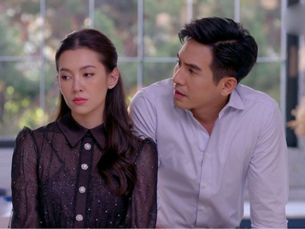 Sau 3 năm ly hôn, tôi 'hóa đá' khi thấy vợ cũ vẫn nâng niu tấm ảnh cưới, sự thật phía sau khiến tôi bất ngờ - Ảnh 1