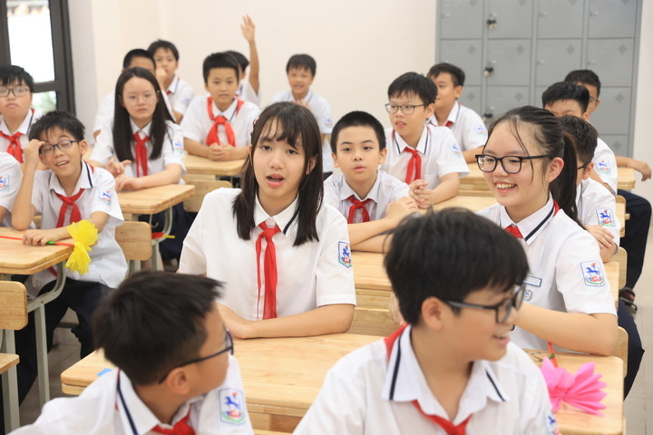 Sở GD&ĐT Hà Nội lưu ý, điều kiện dự tuyển lớp 10 năm học 2026-2027 là học sinh có nơi cư trú tại Hà Nội, thay vì có hộ khẩu thường trú như trước đây. (Ảnh minh họa)