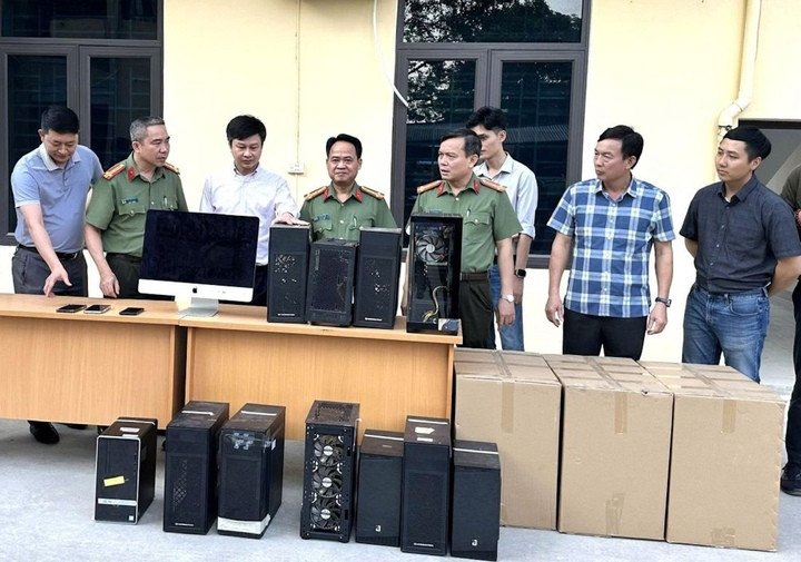 Số tang vật của vụ án được cơ quan điều tra thu giữ. (Ảnh: Công an Thanh Hoá)