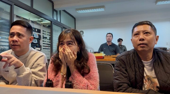 MC Diệp Chi cùng ê-kíp nín thớ khi người chơi Nguyễn Trường Giang tiến tới câu hỏi số 15 tại chương trình.