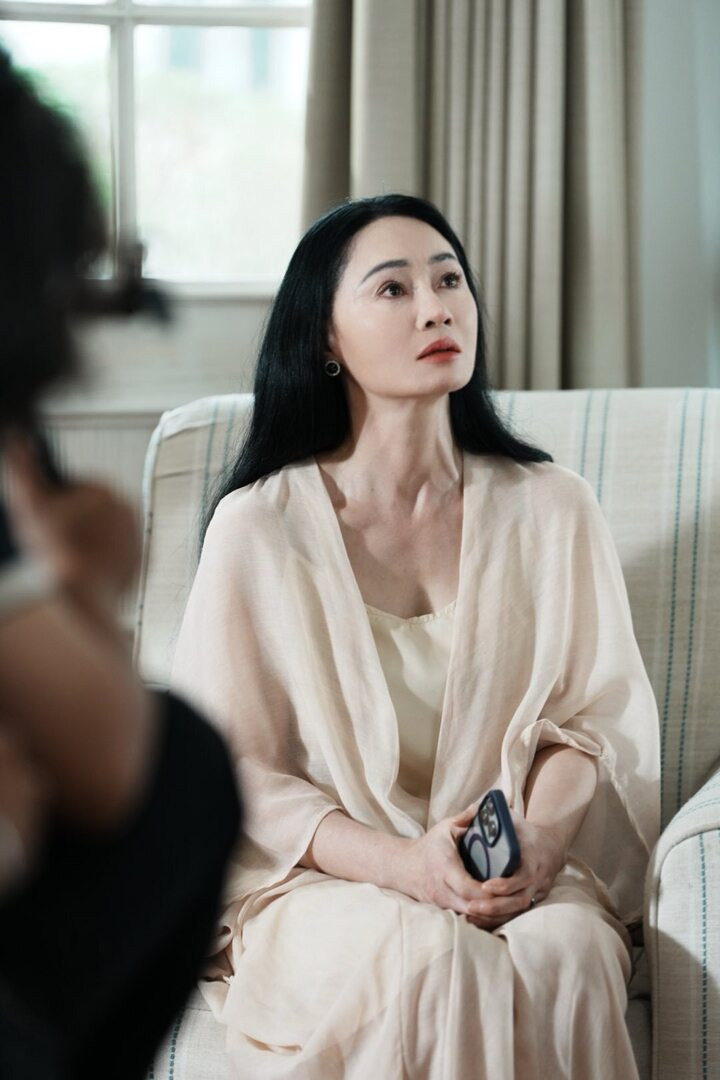 NSƯT Quách Thu Phương tại hậu trường phim