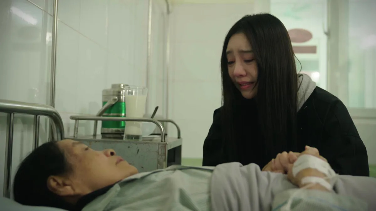 Quỳnh Kool gây tranh cãi vì khóc nhiều trong vai diễn Thương phim Bước chân vào đời - Ảnh 2.