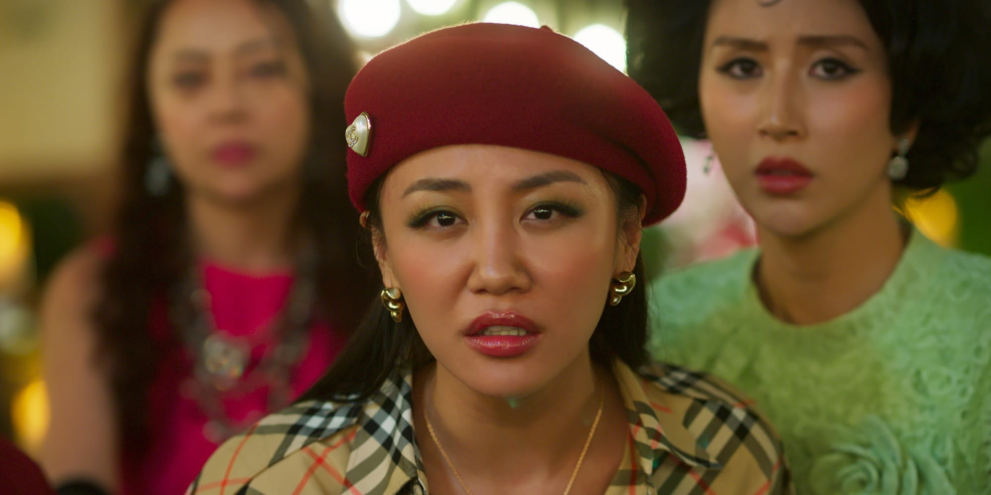 Văn Mai Hương xấu hổ không dám xem lại cảnh hôn trong 'Thỏ ơi!!' - Ảnh 1.