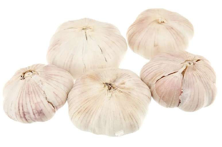 Cách đặt tỏi trên bàn thờ hút tài lộc cho gia đình năm 2026 - Ảnh 3.