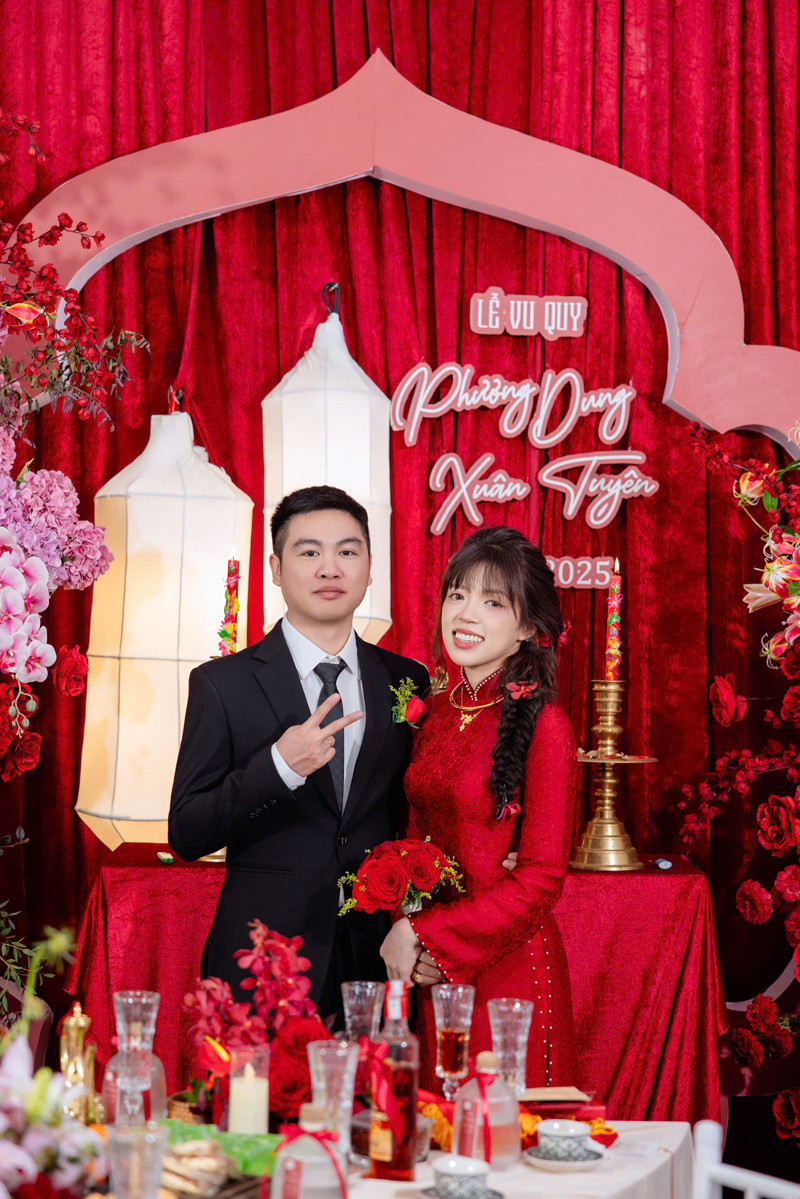 Chú rể Quảng Ninh đến Đà Nẵng rước dâu bằng máy bay gây sốt插图2 anh 2.jpg