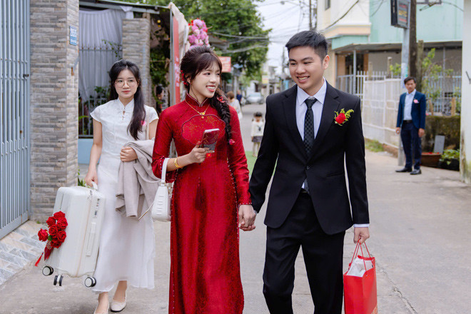 Chú rể Quảng Ninh đến Đà Nẵng rước dâu bằng máy bay gây sốt插图 anh dai dien.jpg