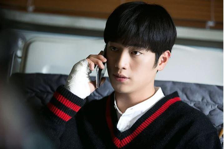 Nhìn người yêu đi lấy chồng, 5 năm sau tôi cay đắng, bủn rủn tay chân khi phát hiện em làm một điều giấu kín插图