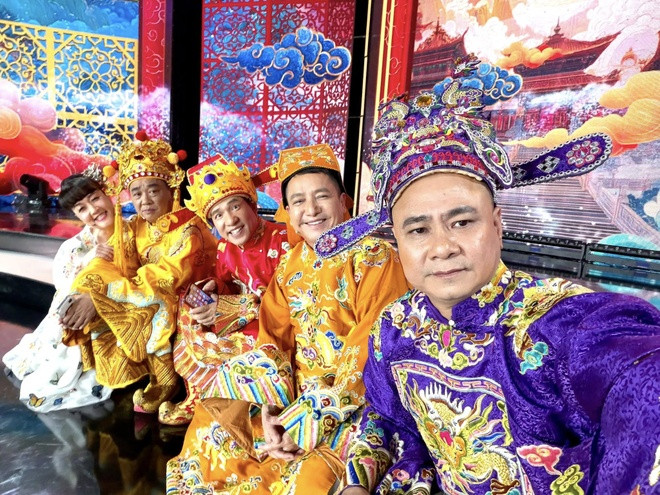 'Táo quân' trở lại, hứa hẹn sẽ khiến khán giả cười nghiêng ngả插图10 Hé lộ hình ảnh đầu tiên của Táo quân trên VTV3 - Ảnh 12.