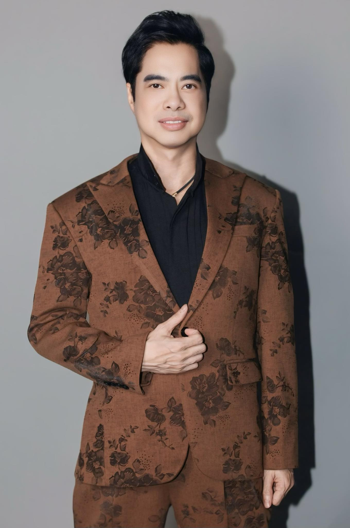 Ca sĩ Ngọc Sơn bỏ nhậu nhẹt từ khi ăn chay, tuổi U60 có cuộc sống ra sao? - Ảnh 1.