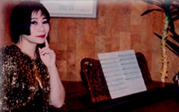 Cố NSND Lê Dung là một trong những giọng ca soprano (nữ cao) xuất sắc nhất lịch sử âm nhạc Việt Nam.