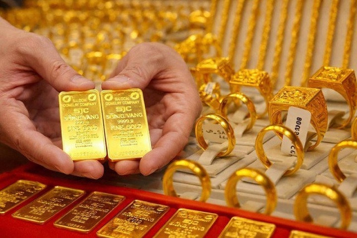 Giá vàng trong nước vfa thế giới sáng nay cùng tăng. (Ảnh minh họa)