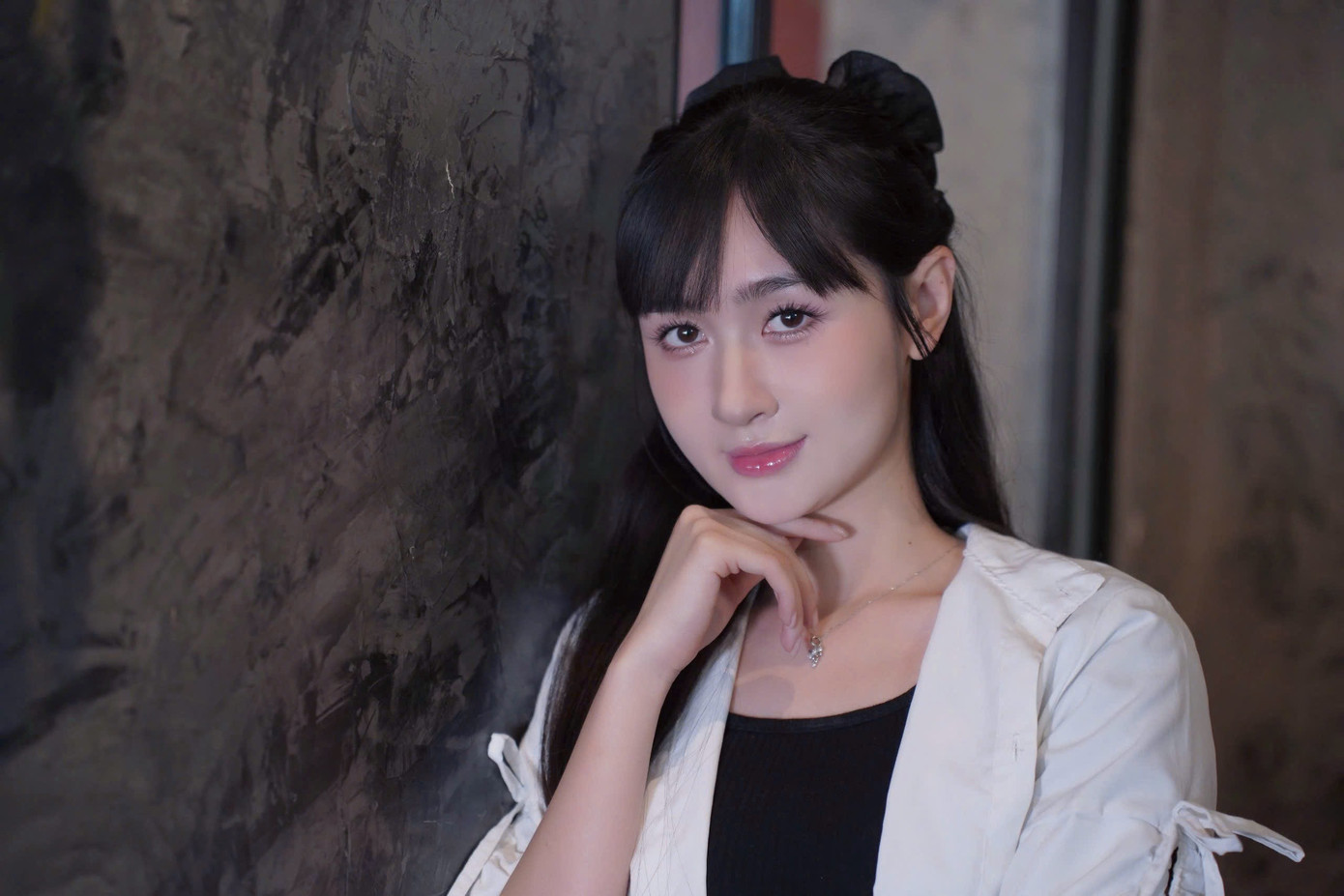 Nhan sắc nữ chính 'Bước chân vào đời' - Ảnh 3.