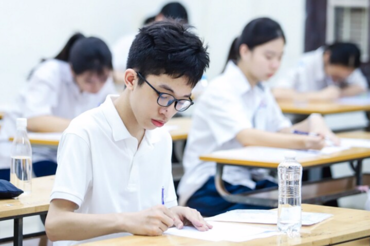 Nhiều trường chuyên tại Hà Nội tổ chức thi lớp 10 vào cuối tháng 5 và đầu tháng 6. (Ảnh minh họa)