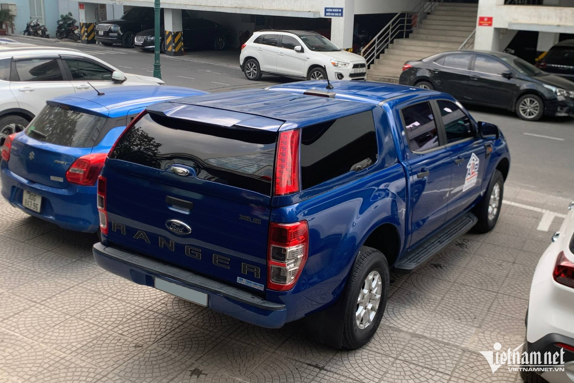 W-xe ban tai Ford Ranger.jpg