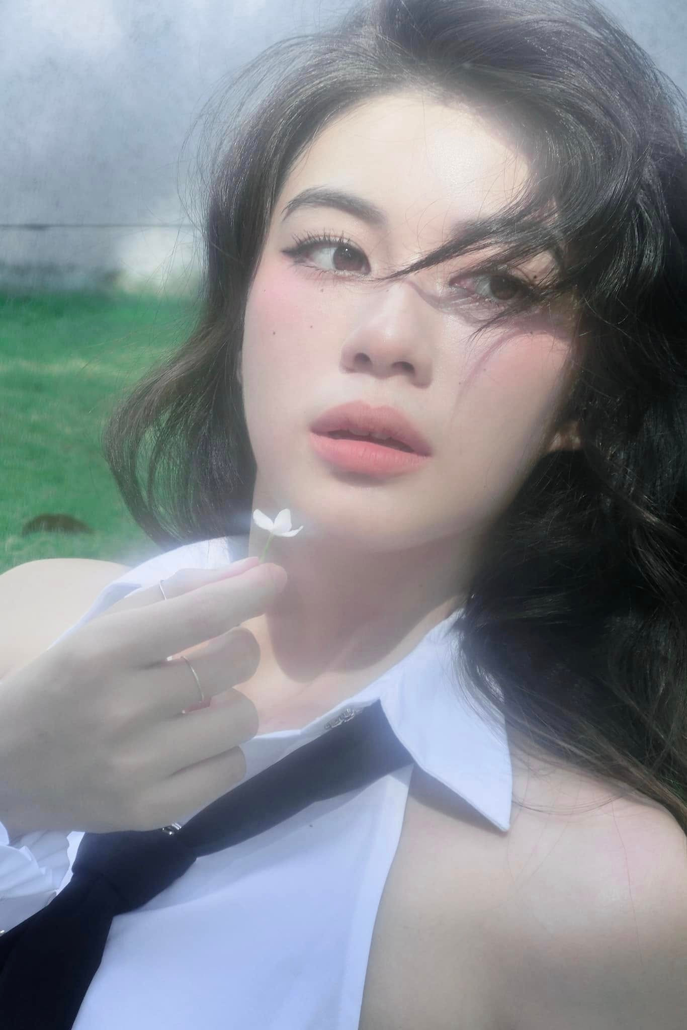 Nhan sắc bạn gái nam thần showbiz Việt - Ảnh 14.