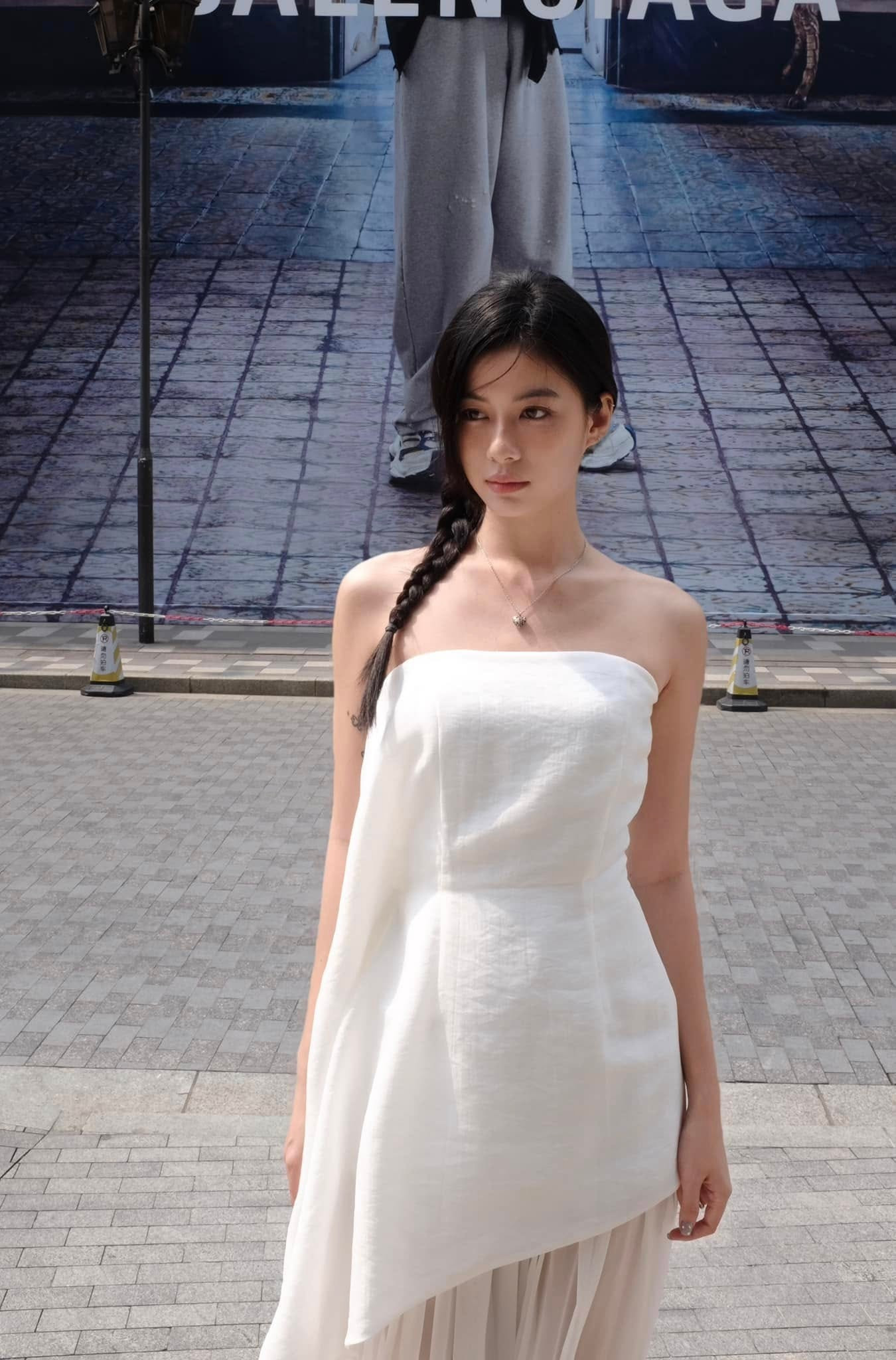 Nhan sắc bạn gái nam thần showbiz Việt - Ảnh 7.