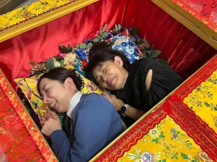 Trào lưu này giúp mọi người nhận ra rằng “cái chết tươi sáng chứ không đáng sợ đến vậy”. (Ảnh: Kajiya Honten)