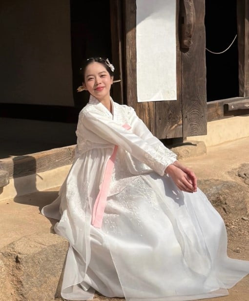 Nghệ sĩ Việt xuất ngoại đầu năm: Người nghỉ dưỡng, người kẹt ở Trung Đông插图9 Nghệ sĩ Việt xuất ngoại đầu năm: Người nghỉ dưỡng, người kẹt ở Trung Đông插图9