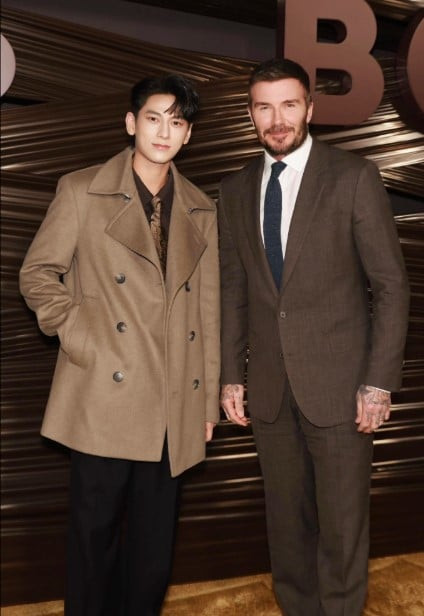 Nghệ sĩ Việt xuất ngoại đầu năm: Người nghỉ dưỡng, người kẹt ở Trung Đông插图6 Nghệ sĩ Việt xuất ngoại đầu năm: Người nghỉ dưỡng, người kẹt ở Trung Đông插图6