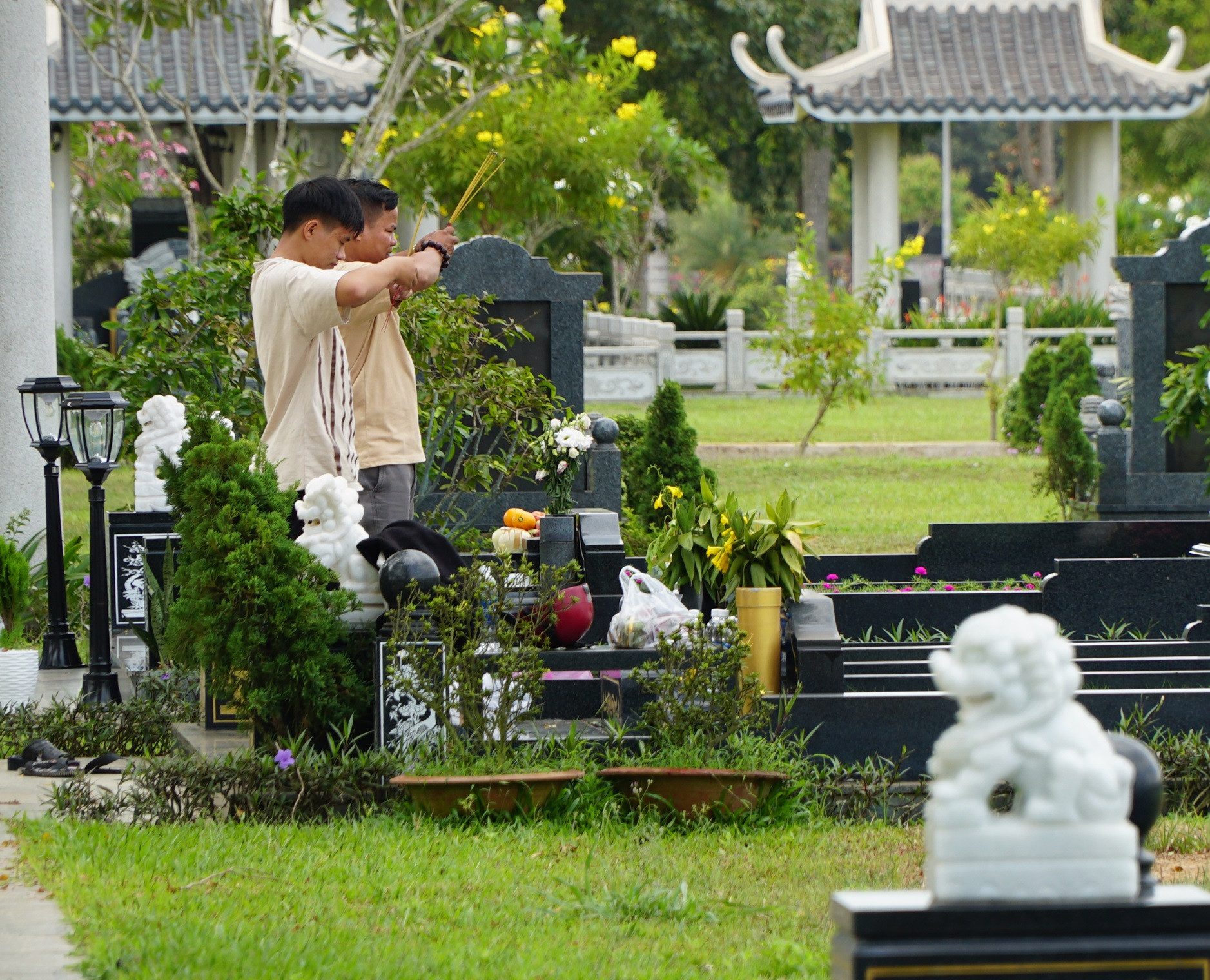 Điều đặc biệt của Thanh minh 2026 và ngày nên chọn đi tảo mộ để cầu bình an, may mắn - Ảnh 2.