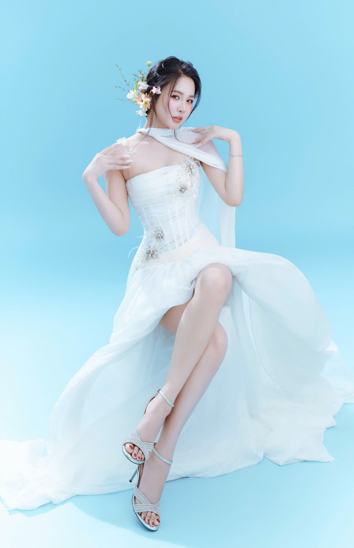 Nhan sắc trong veo, ngọt ngào của Á hậu Hà Trang - Ảnh 8.