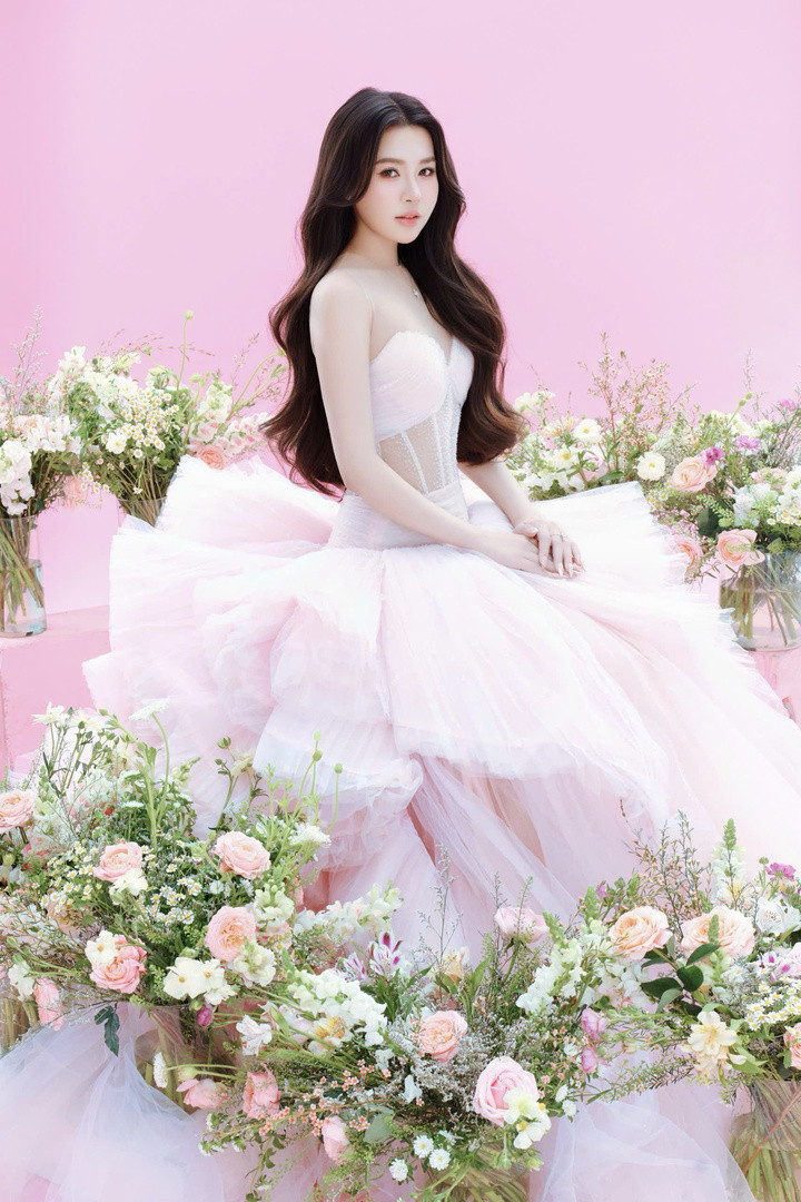 Nhan sắc trong veo, ngọt ngào của Á hậu Hà Trang - Ảnh 2.