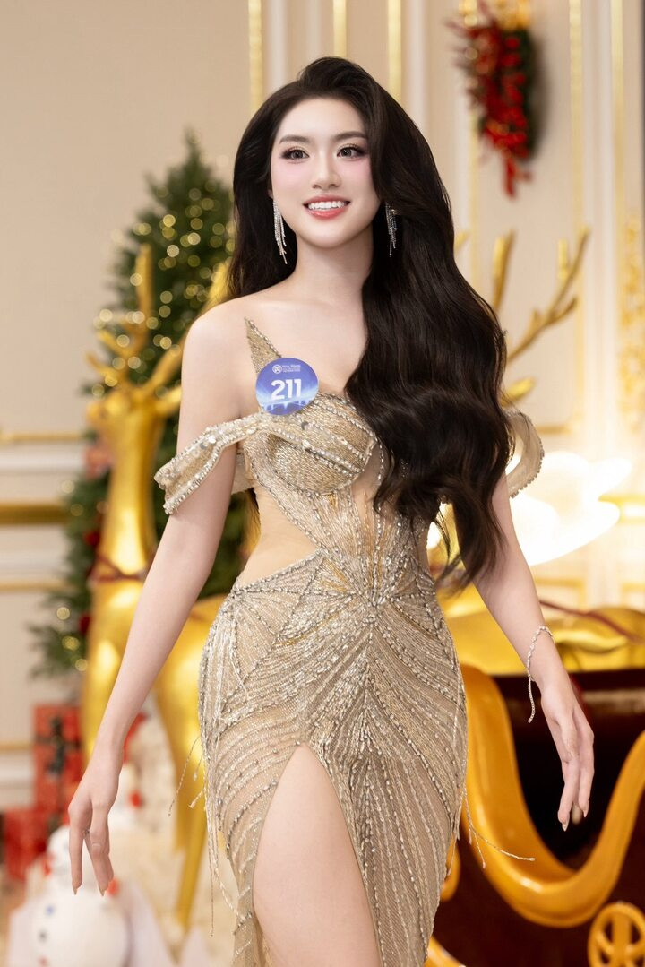 Phương Oanh liên tục ghi tên vào vòng thi phụ gồm Head to Head Challenge, Queen Talk (top 4), Người đẹp Thời trang (top 5), Người đẹp Du lịch (top 10).